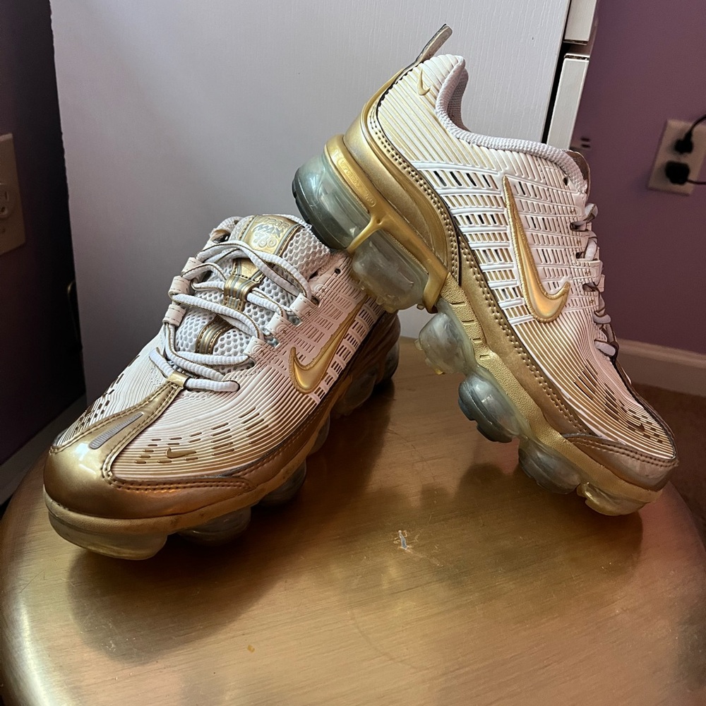 Nike Air Vapormax 360 sneakers White and Gold